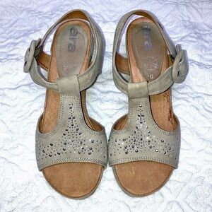 Ara leather suede high heel sandals, t-strap, open toe, beige, rhinestones 6.5